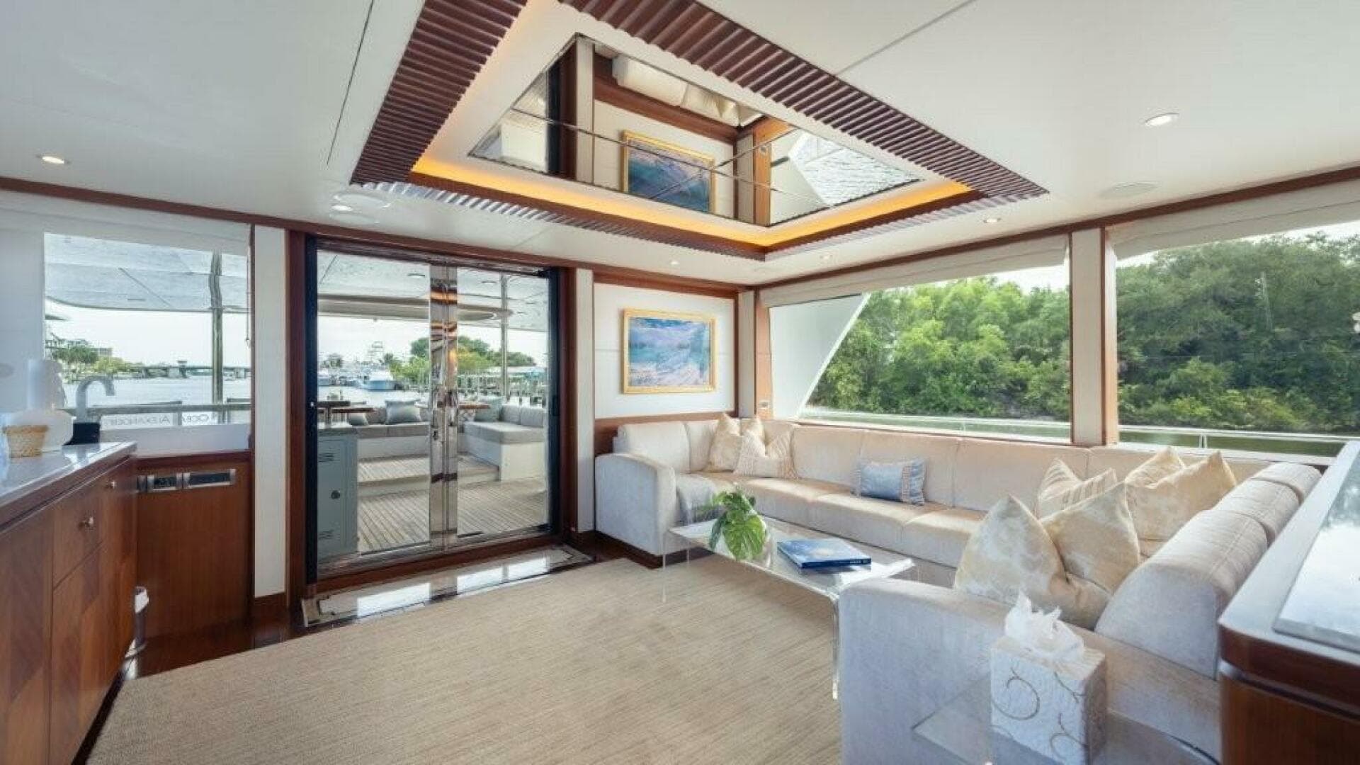 2017 Ocean Alexander — photo 26