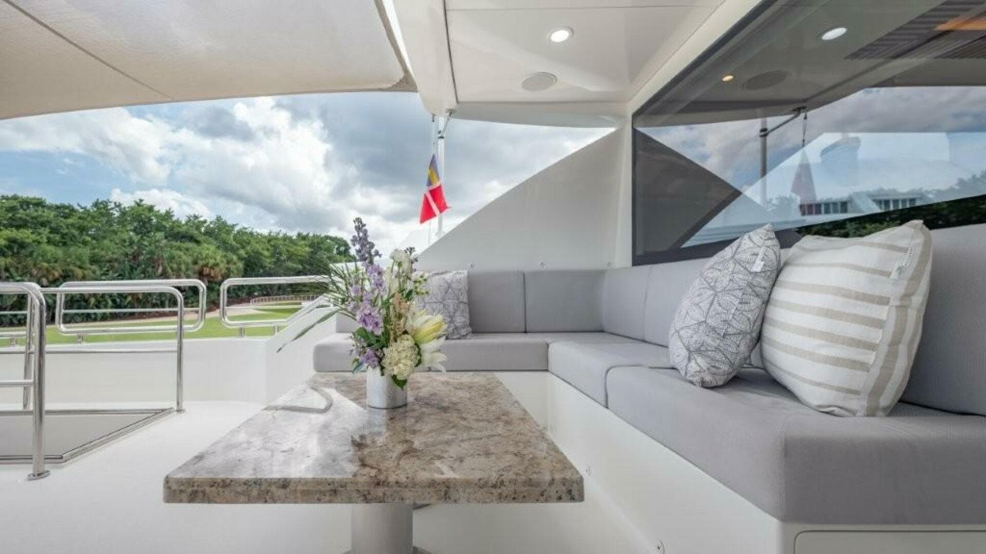 2017 Ocean Alexander — photo 58