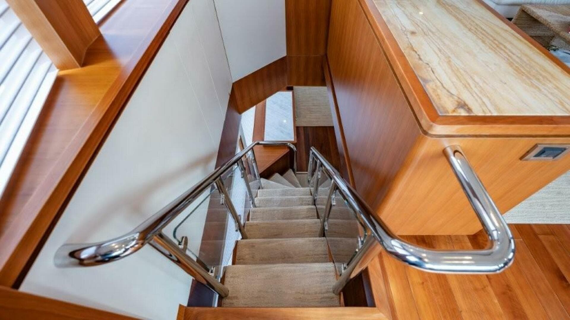 2017 Ocean Alexander — photo 57