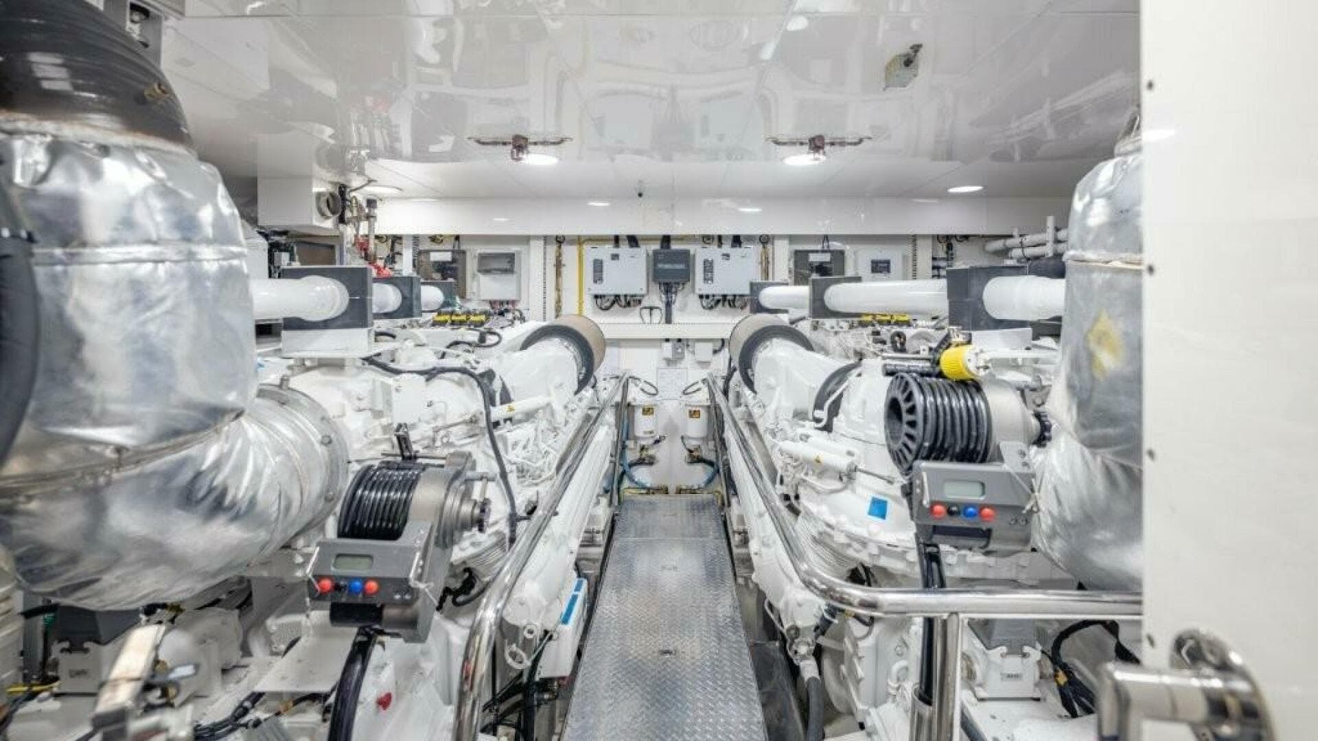 2017 Ocean Alexander — photo 72