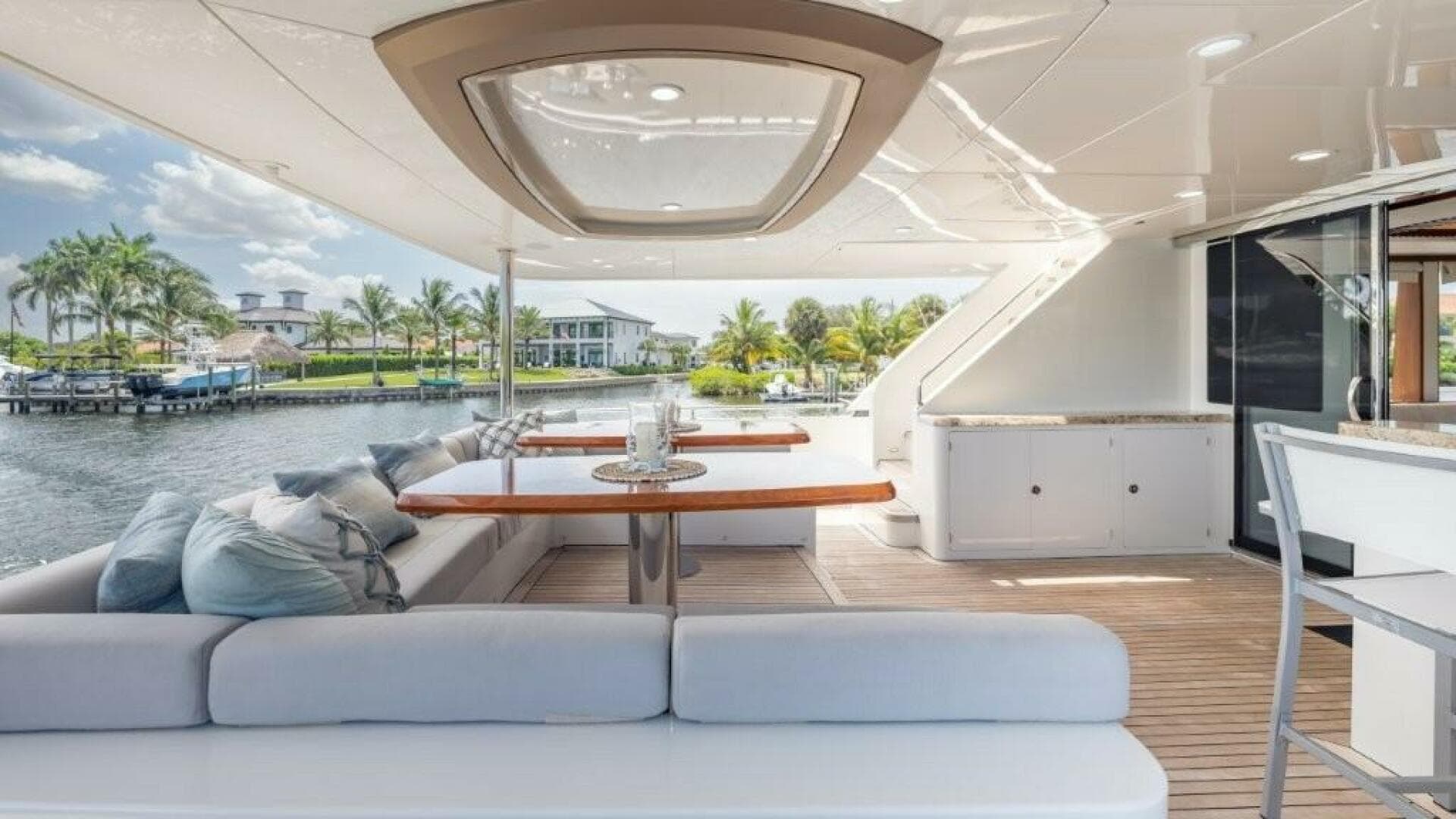 2017 Ocean Alexander — photo 70