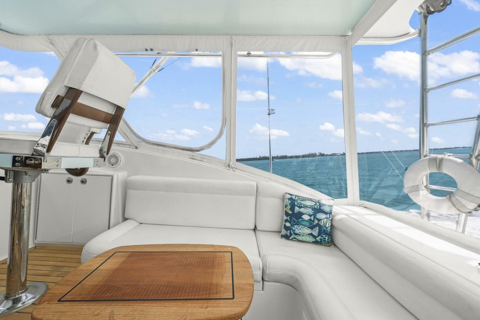 2006 Buddy Davis 48 Express — photo 23