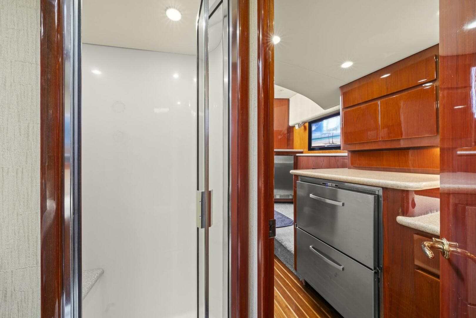 2006 Buddy Davis 48 Express — photo 37