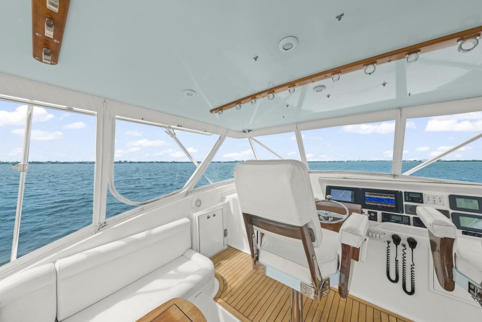 2006 Buddy Davis 48 Express — photo 21