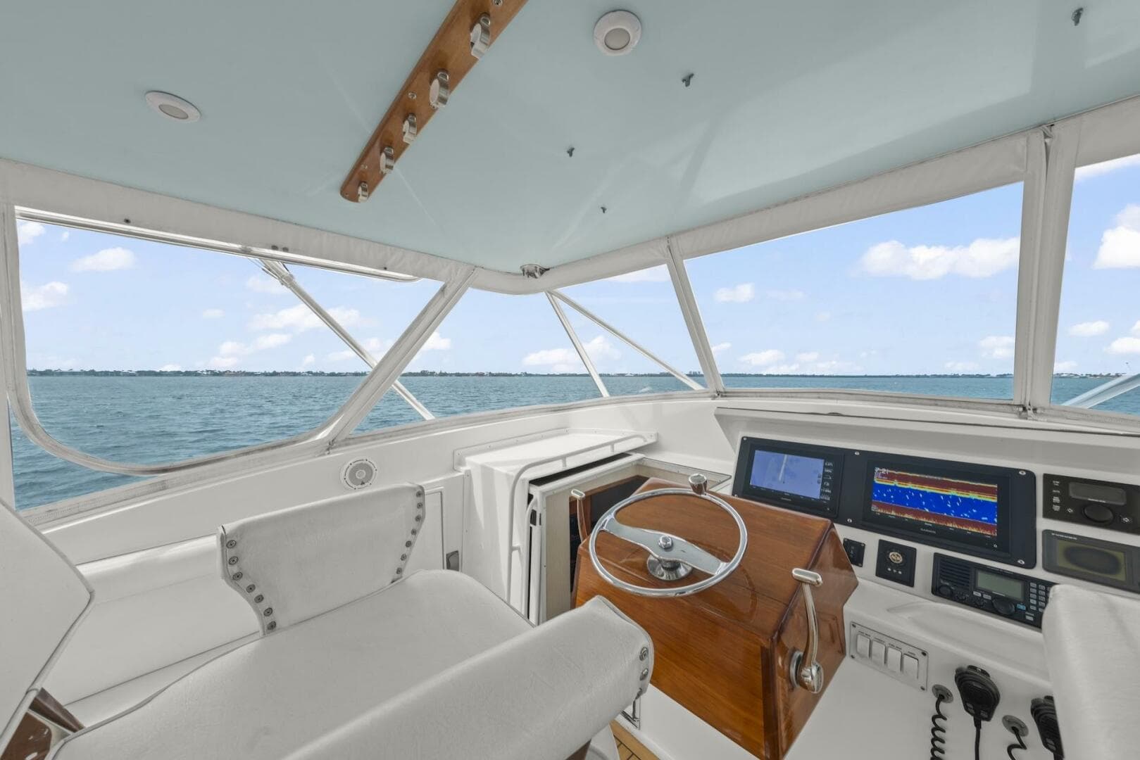 2006 Buddy Davis 48 Express — photo 17