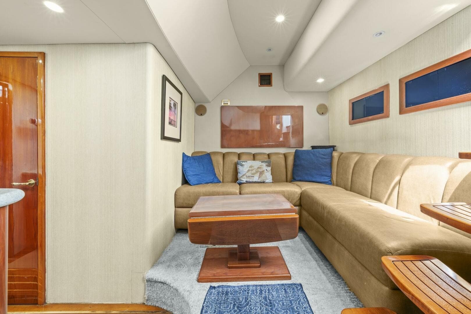 2006 Buddy Davis 48 Express — photo 52