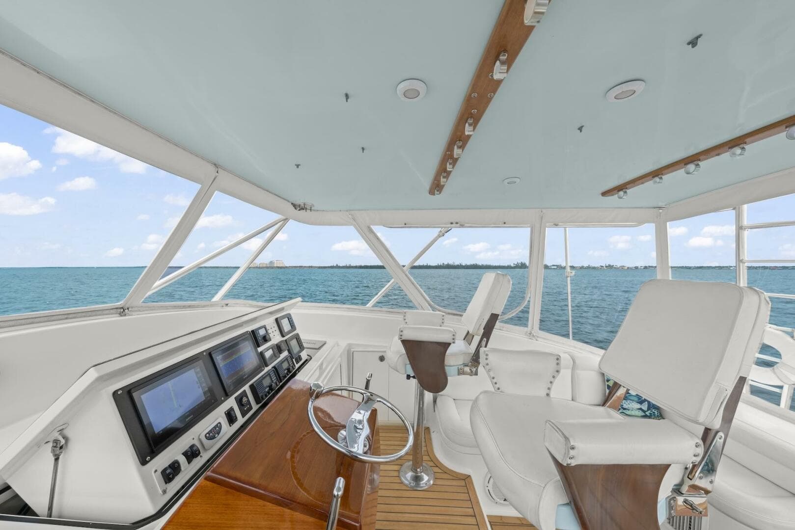 2006 Buddy Davis 48 Express — photo 20