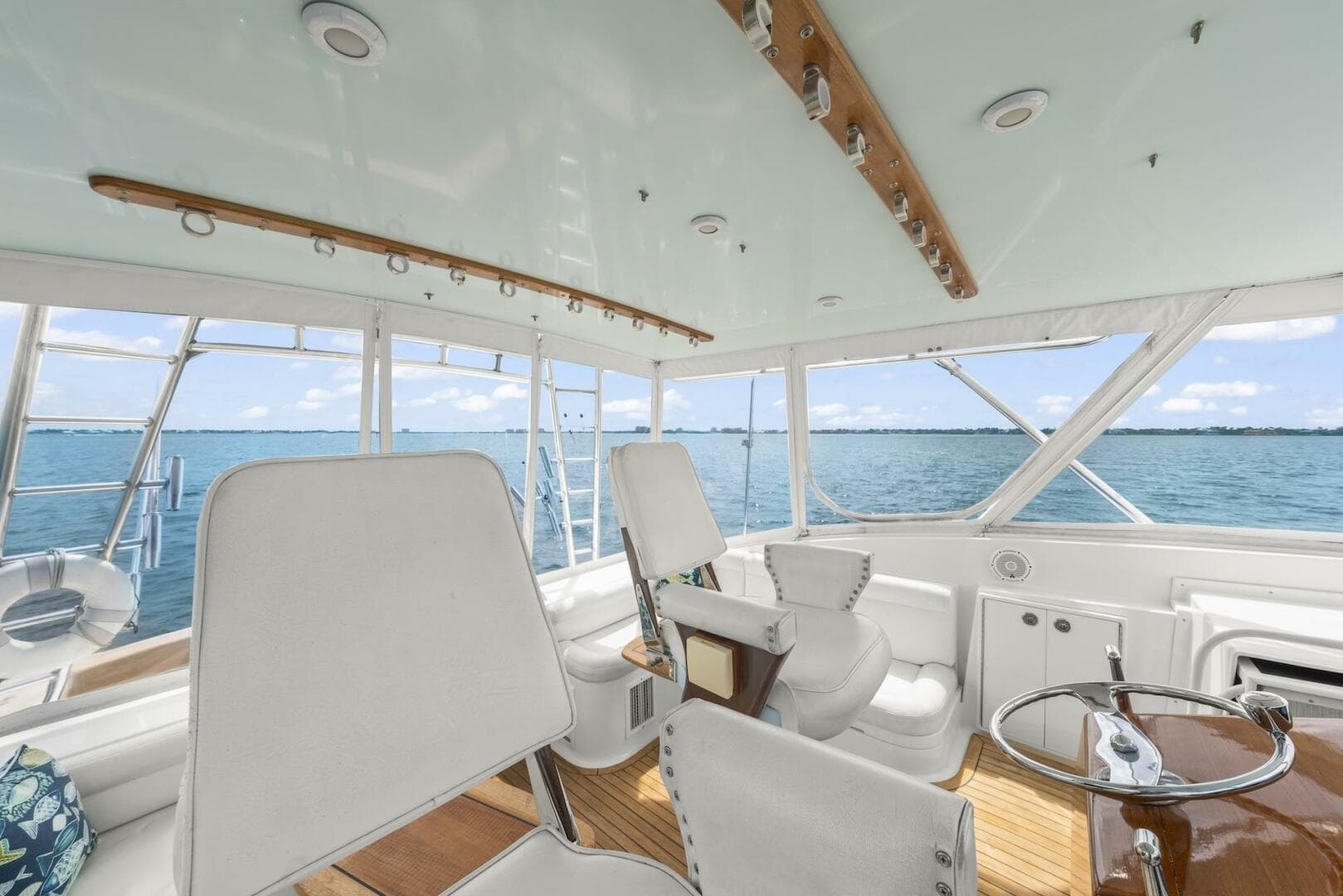 2006 Buddy Davis 48 Express — photo 26