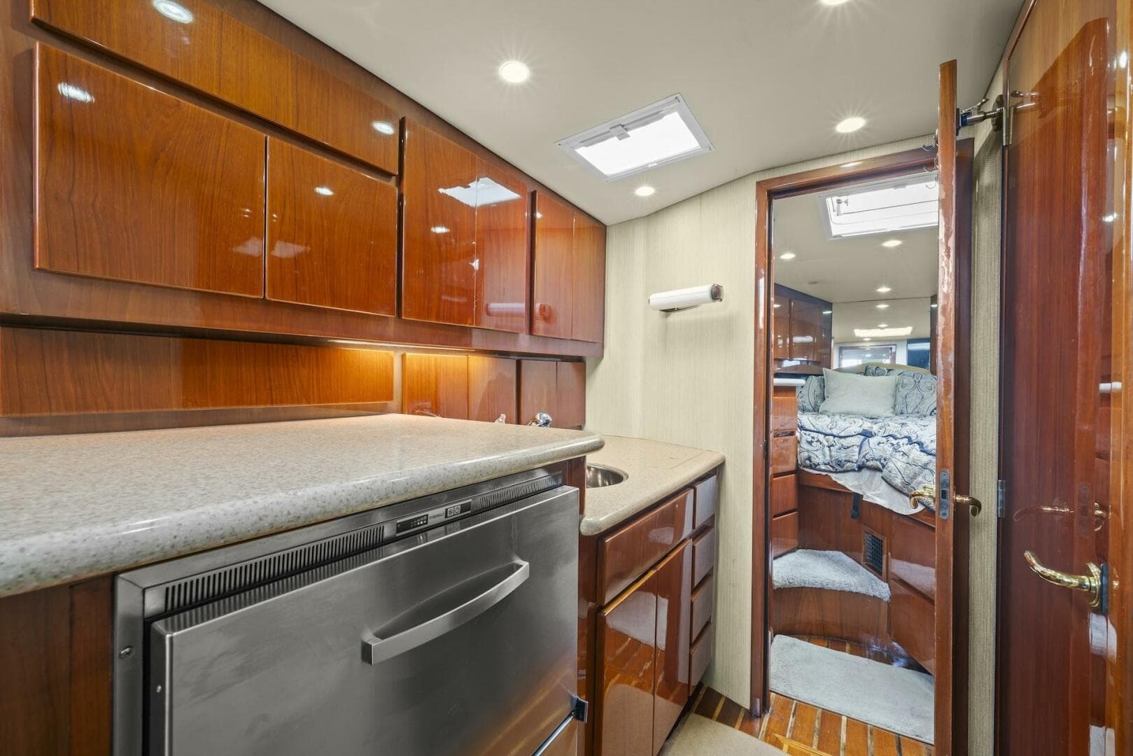 2006 Buddy Davis 48 Express — photo 49