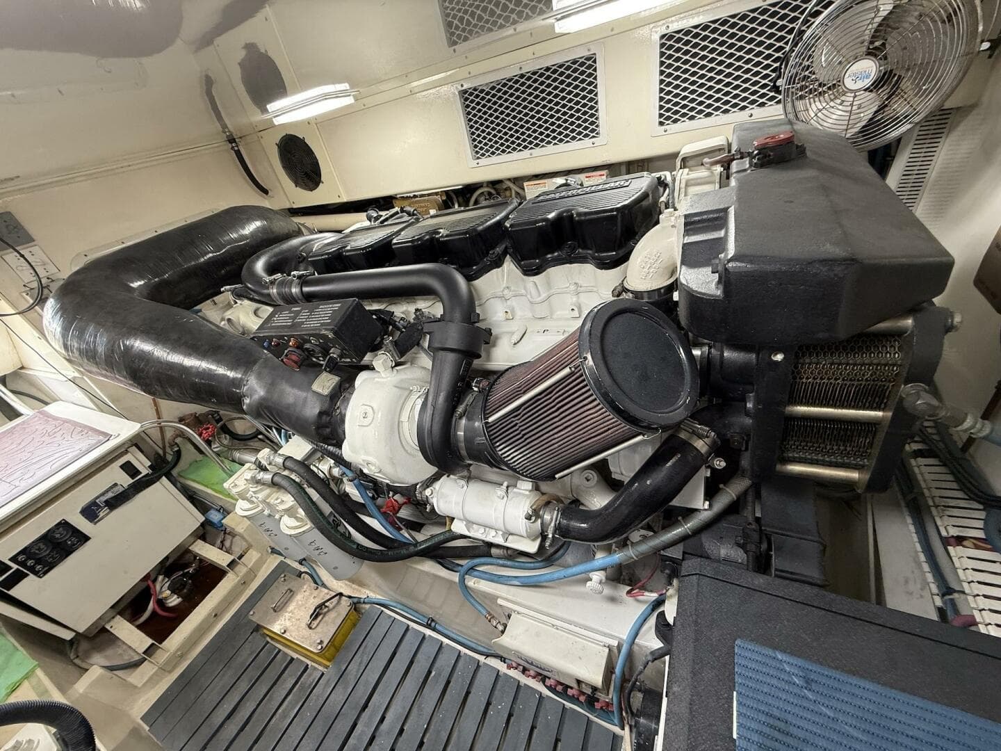 2006 Buddy Davis 48 Express — photo 57