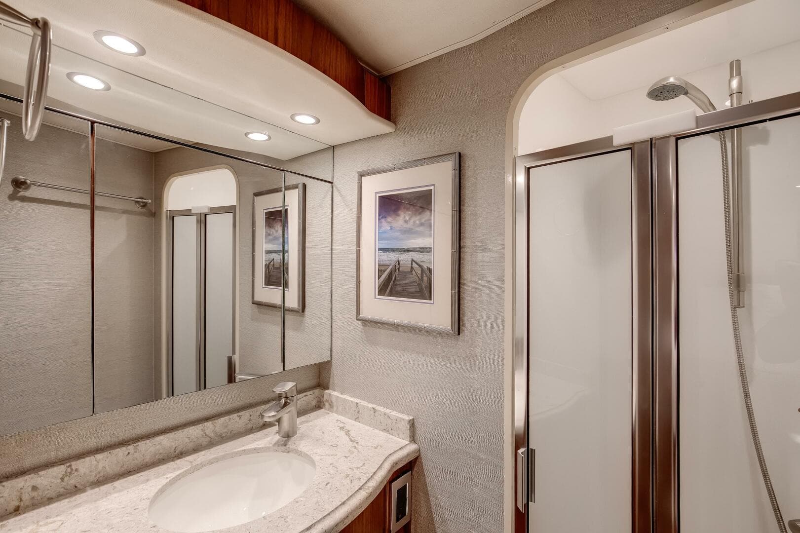 2019 Viking Convertible — photo 9