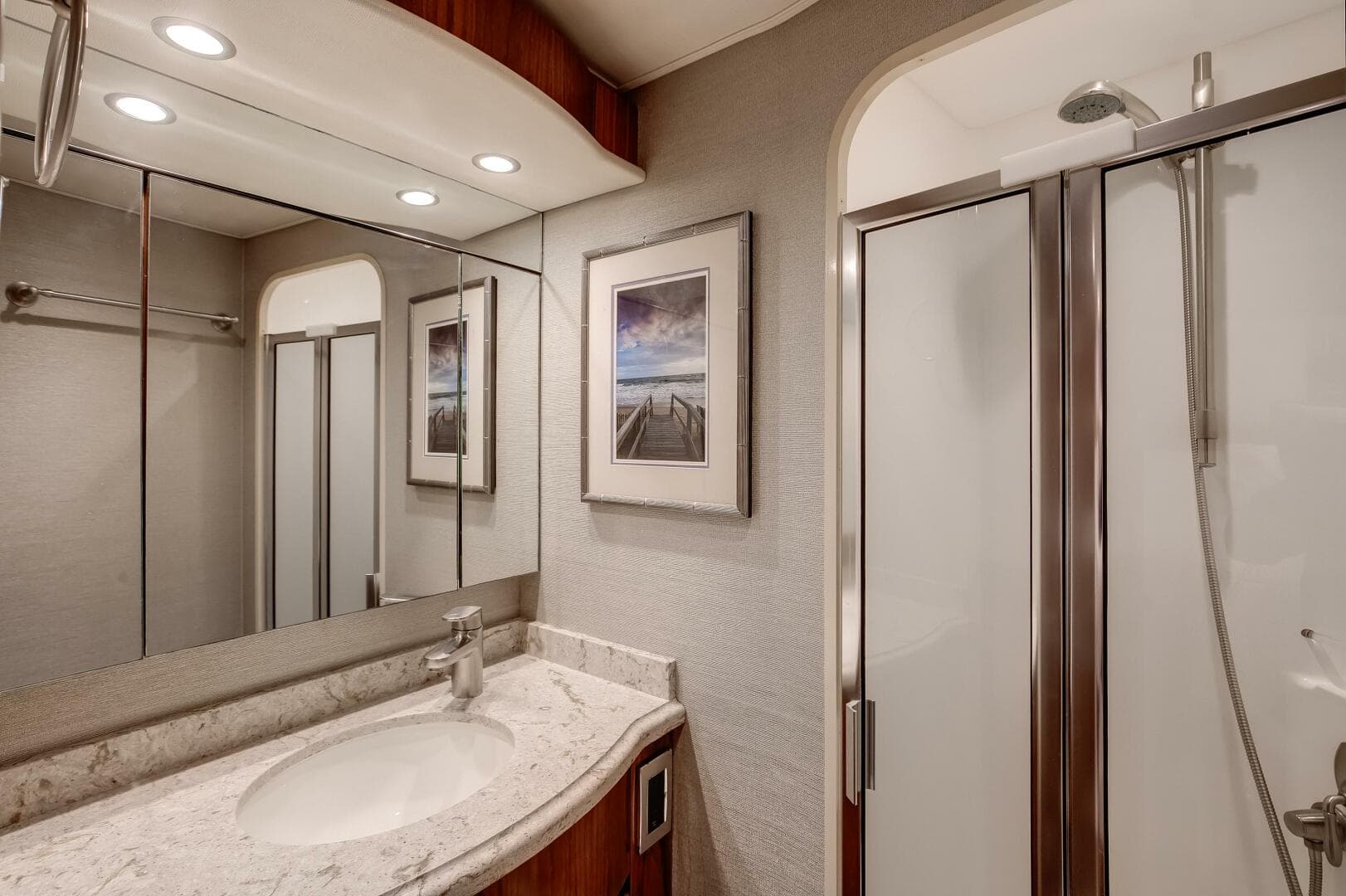 2019 Viking Convertible — photo 7