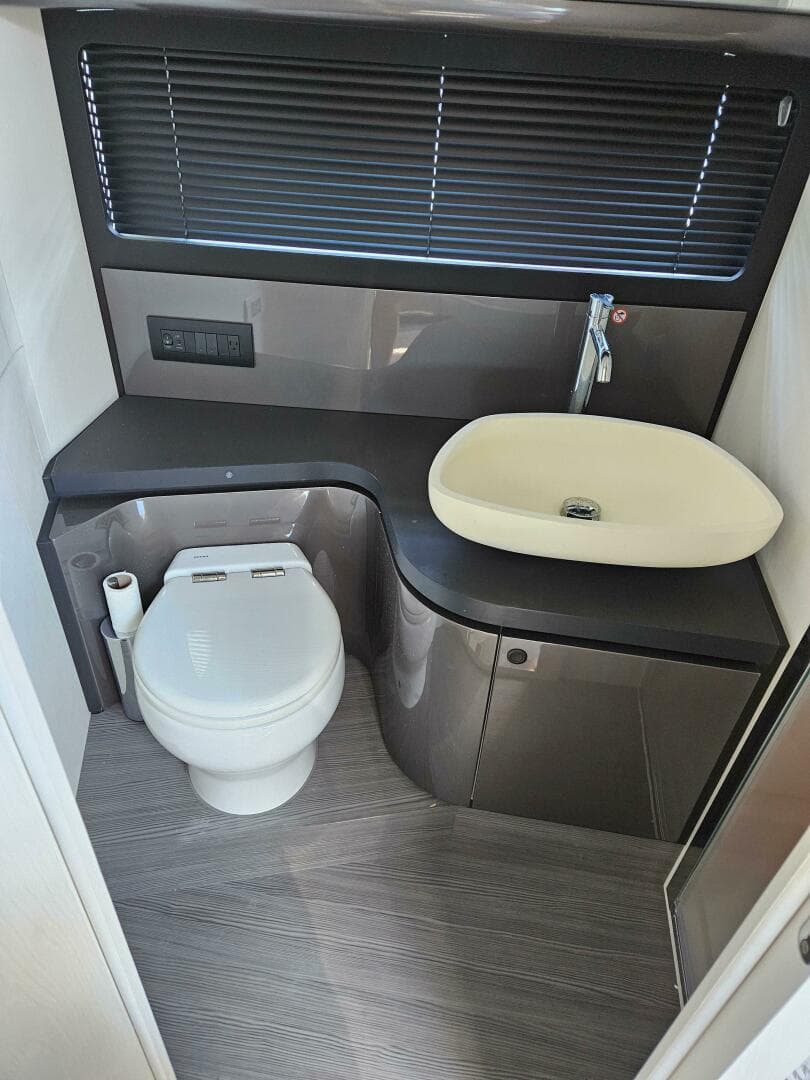 2023 Azimut 42 Verve — photo 13