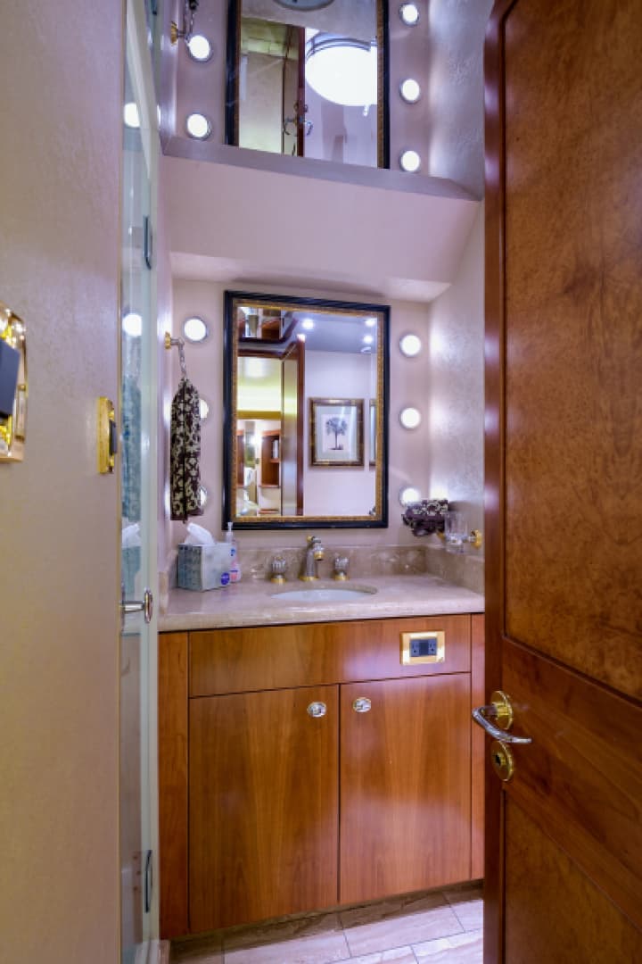 2001 Westport Raised Pilothouse — photo 39