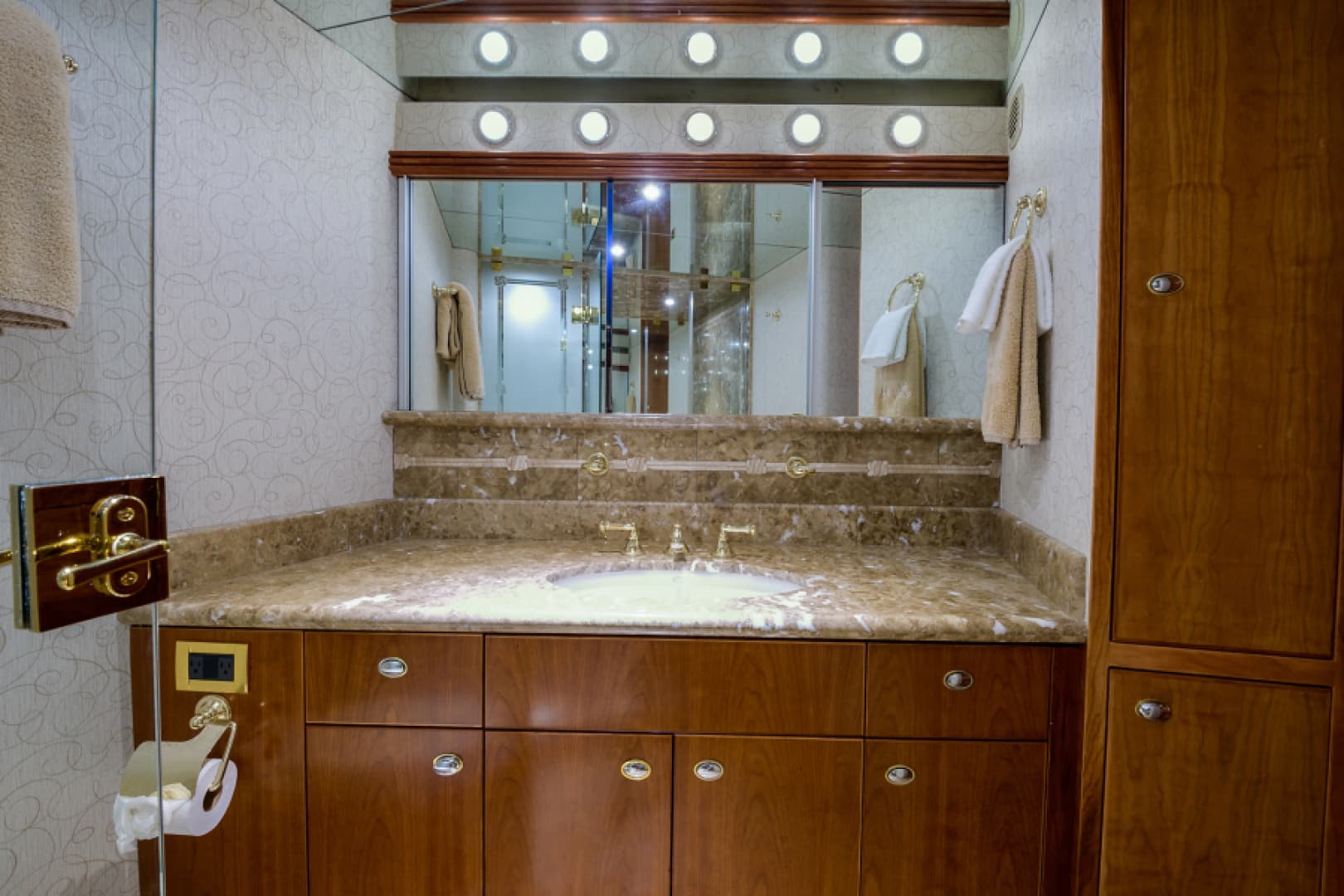 2001 Westport Raised Pilothouse — photo 22