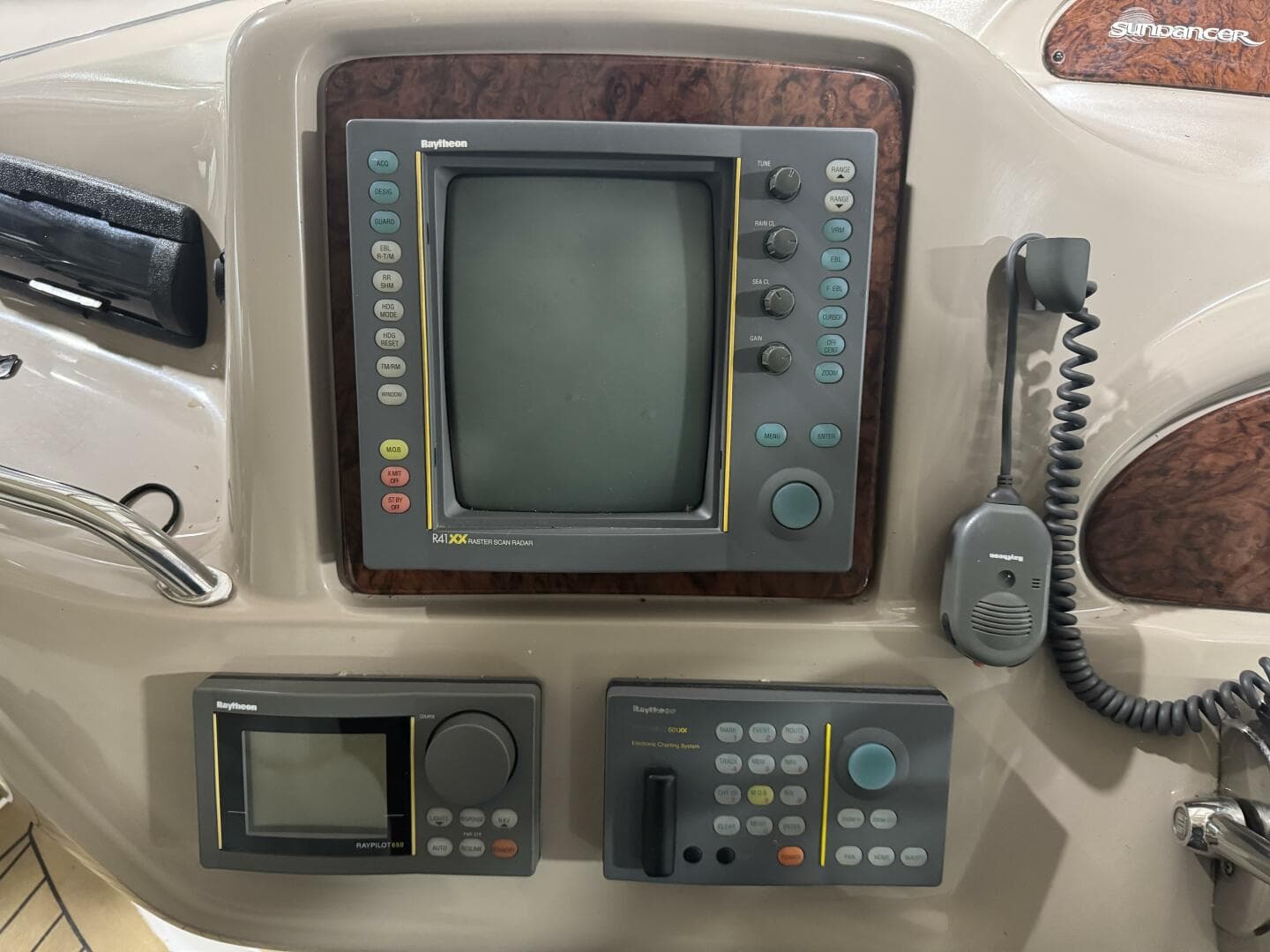 2000 Sea Ray 460 Sundancer — photo 10