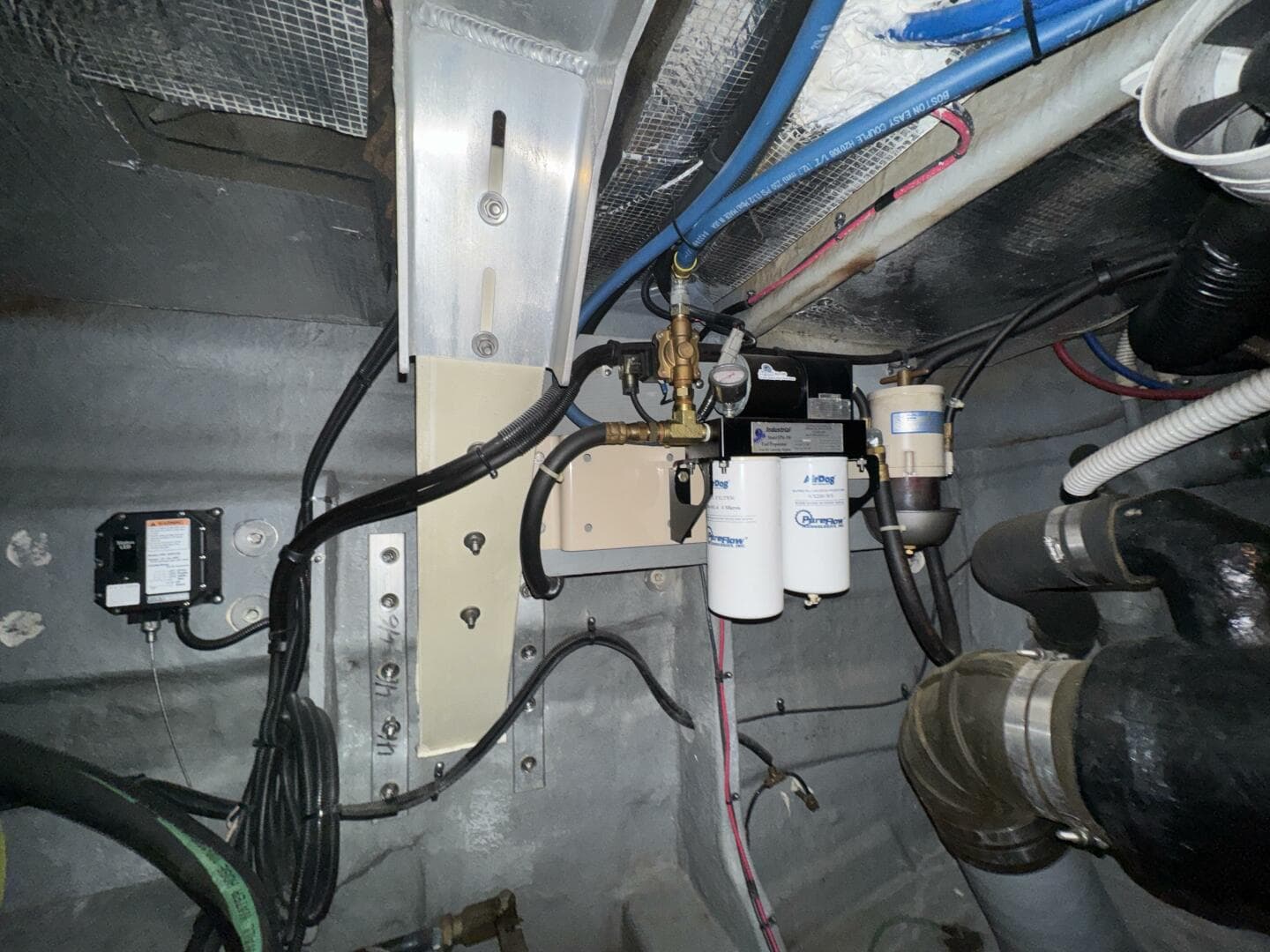 2000 Sea Ray 460 Sundancer — photo 38