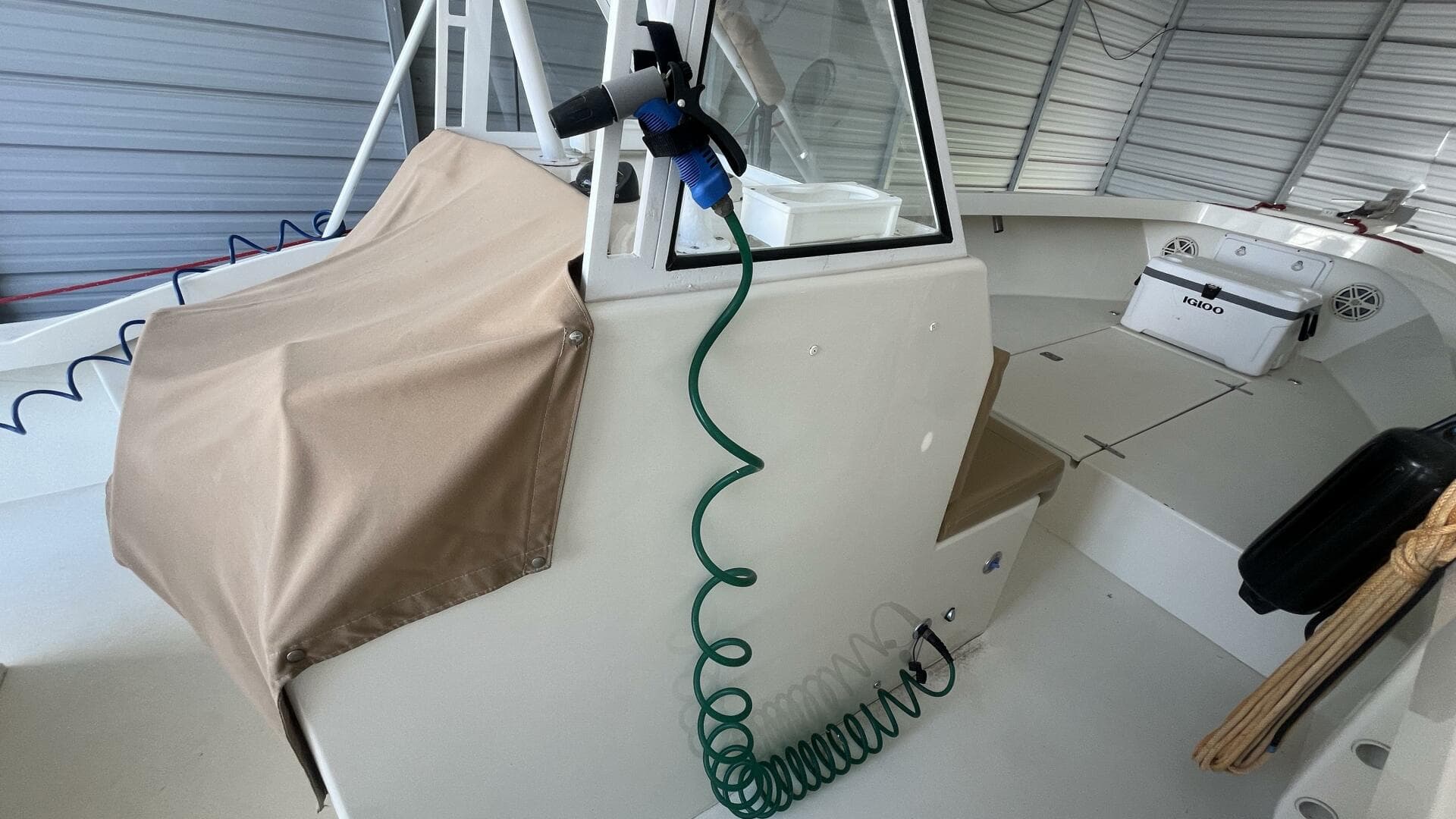 1990 Ocean Master 31 — photo 9