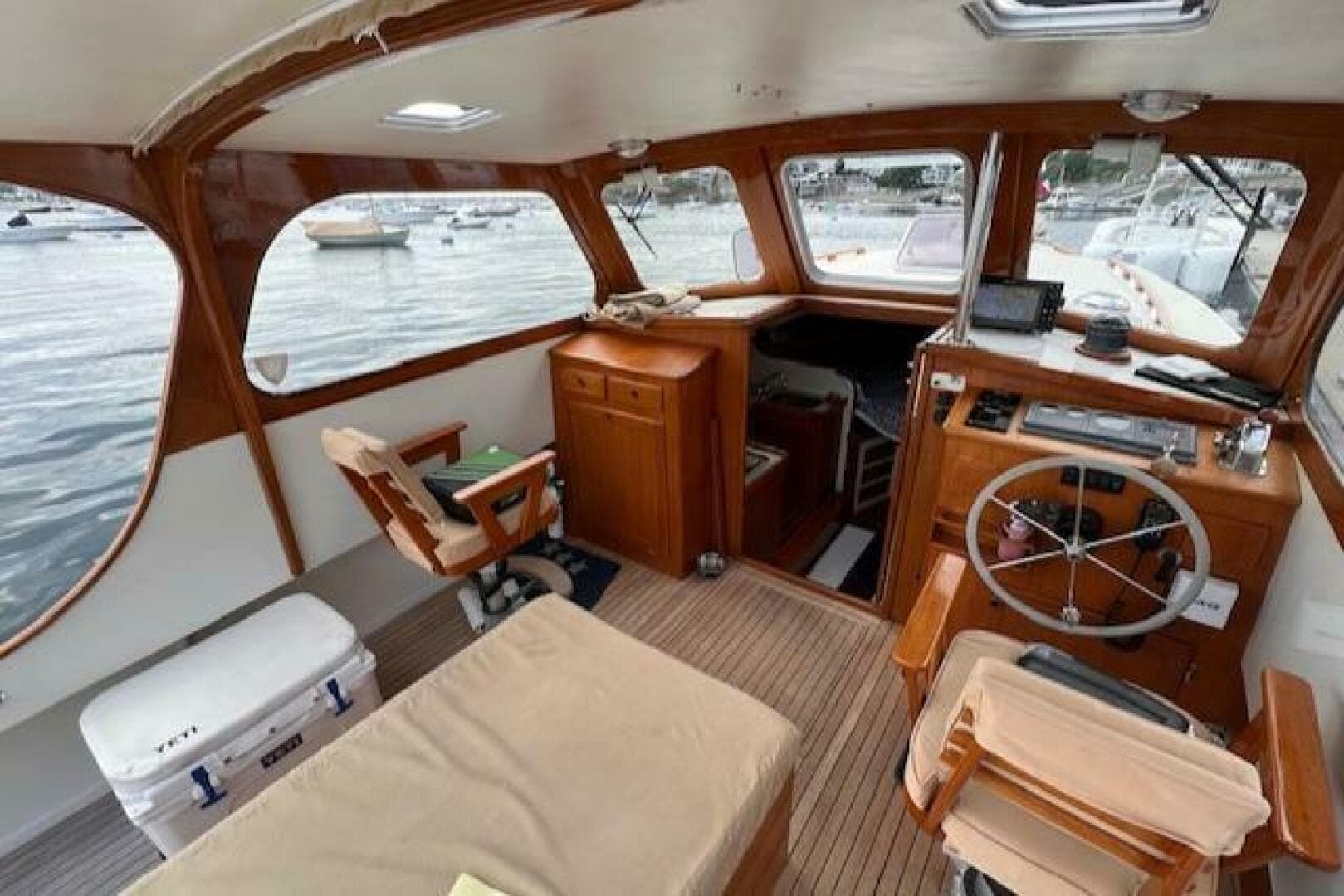 1999 Duffy Pilots Point 31 Downeast Express — photo 40