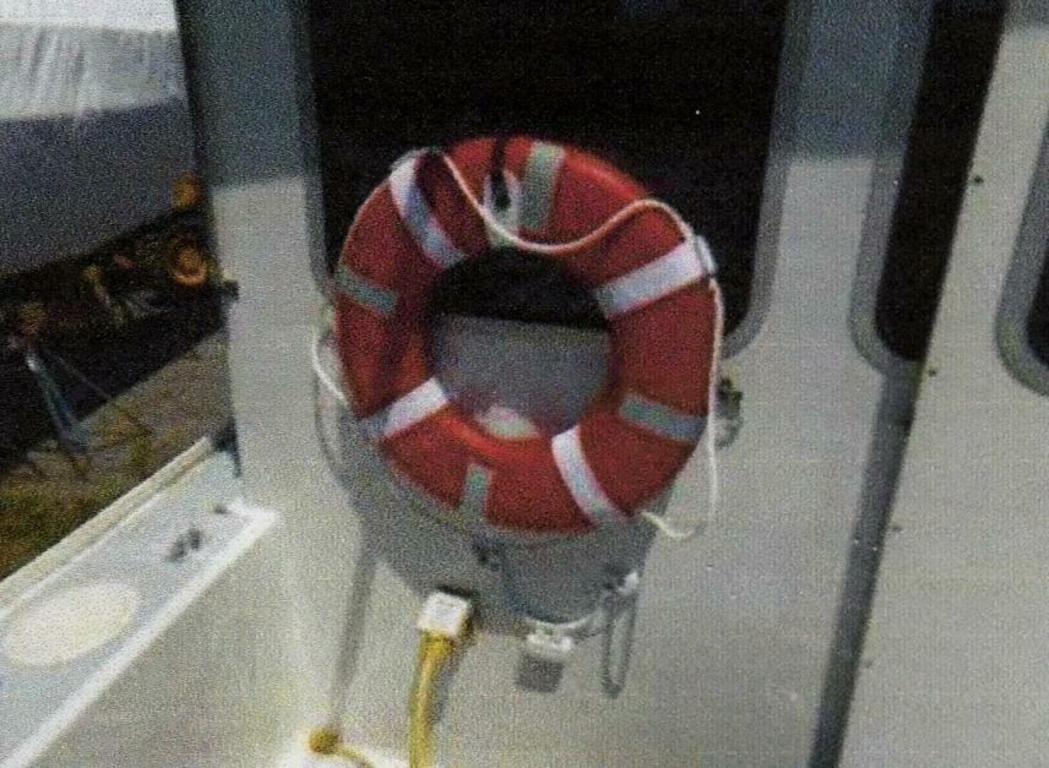 1999 Custom 30 Novi Hardtop Cruiser — photo 13