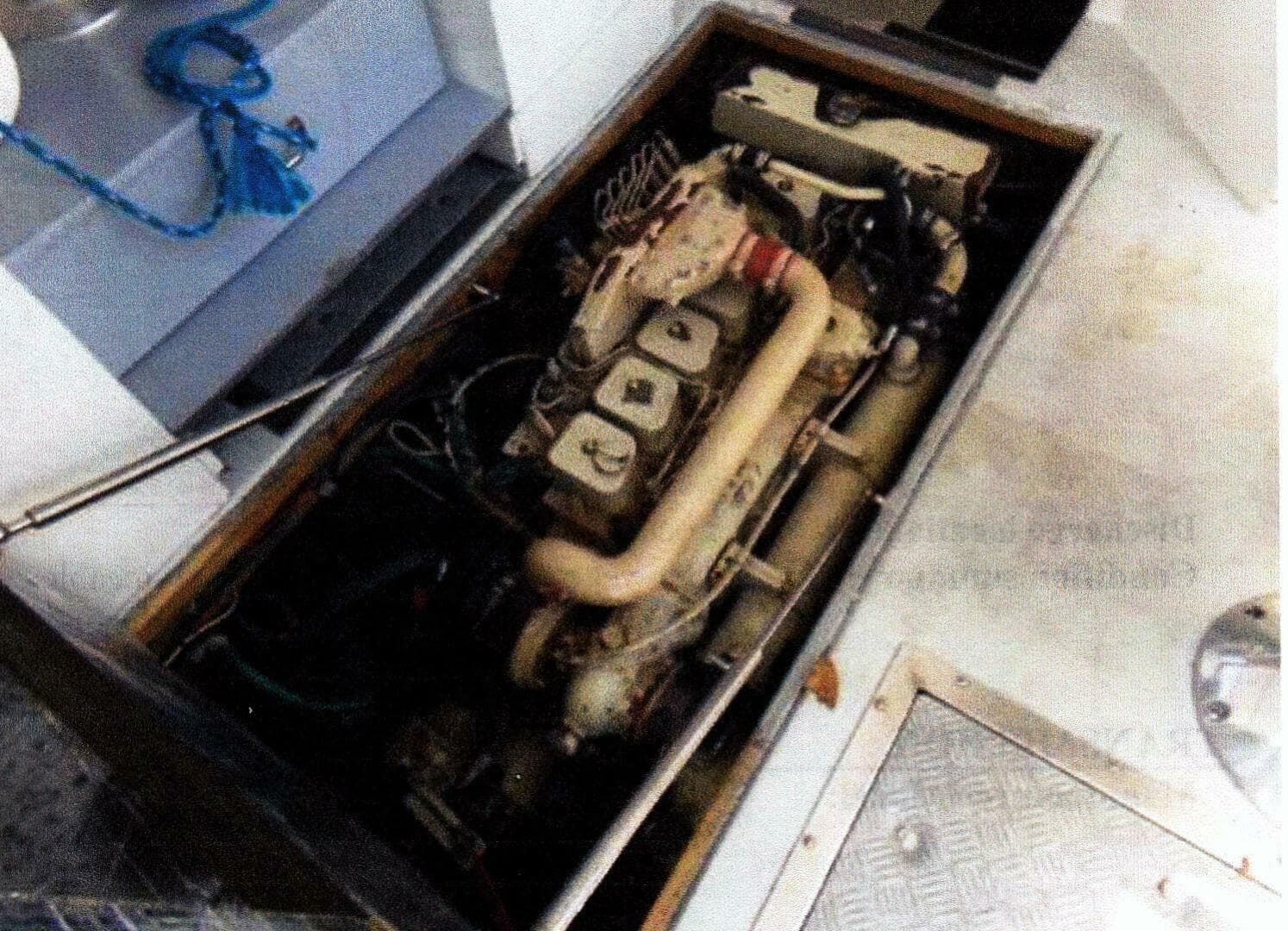 1999 Custom 30 Novi Hardtop Cruiser — photo 16