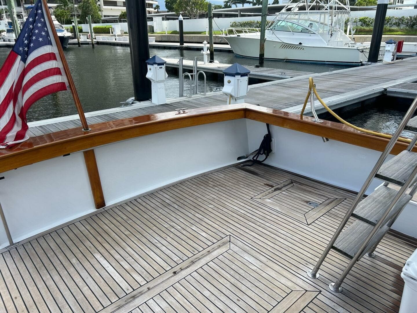 1987 Lyman-Morse Flybridge Cruiser — photo 15