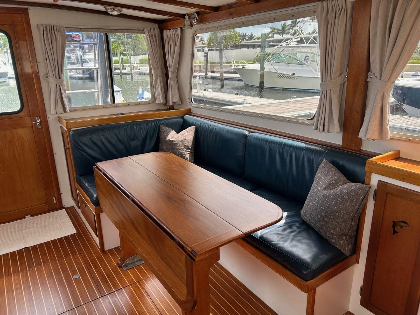 1987 Lyman-Morse Flybridge Cruiser — photo 6