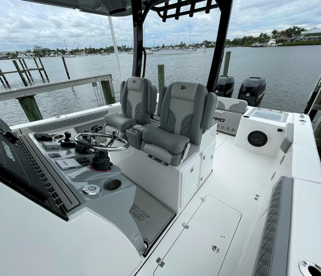 2023 Sea Pro 320 Dlx — photo 12