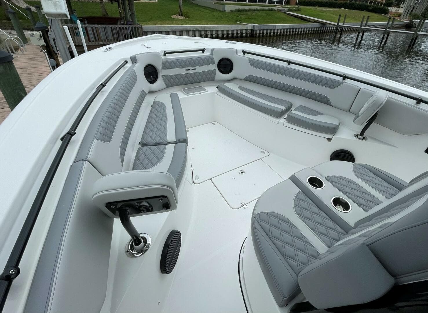 2023 Sea Pro 320 Dlx — photo 8