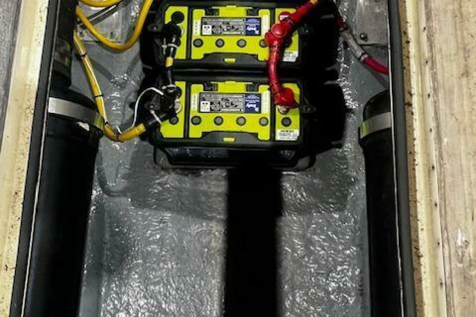 1996 Albemarle 27 — photo 30