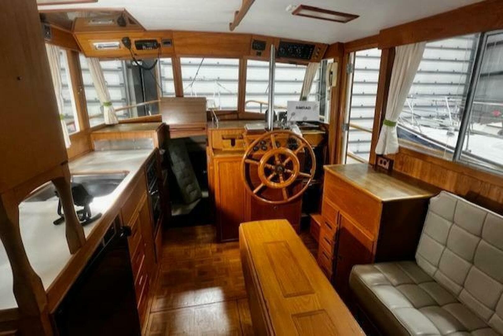 1984 Grand Banks Trawler — photo 48