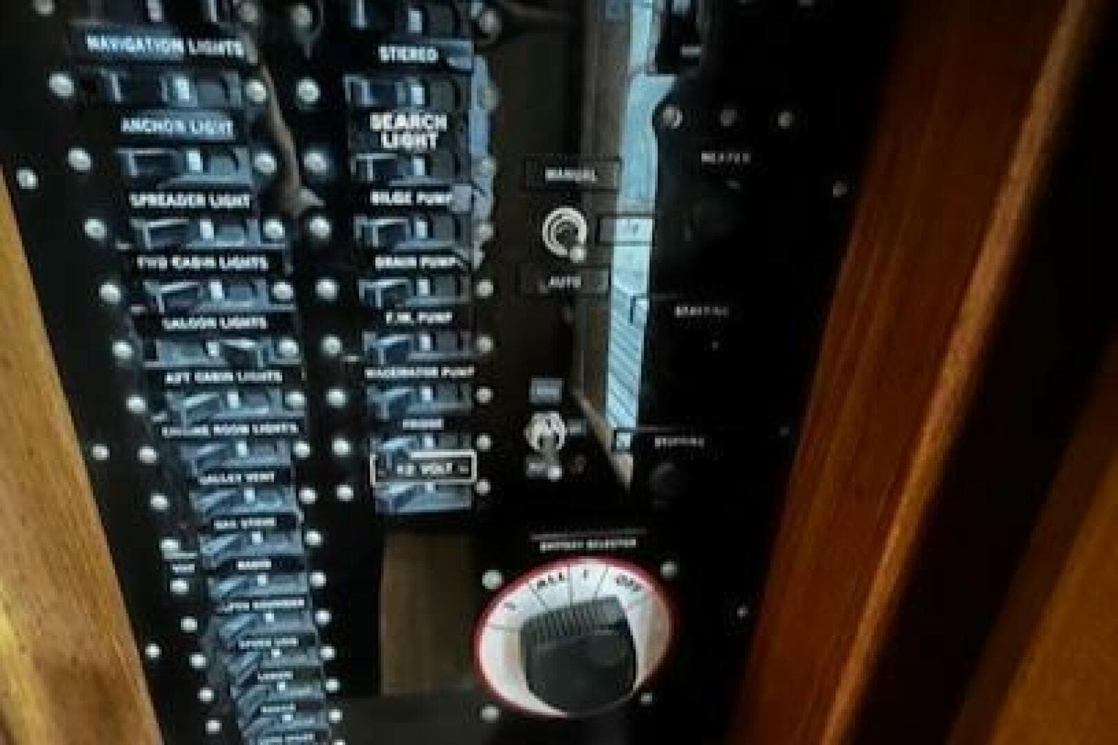 1984 Grand Banks Trawler — photo 35