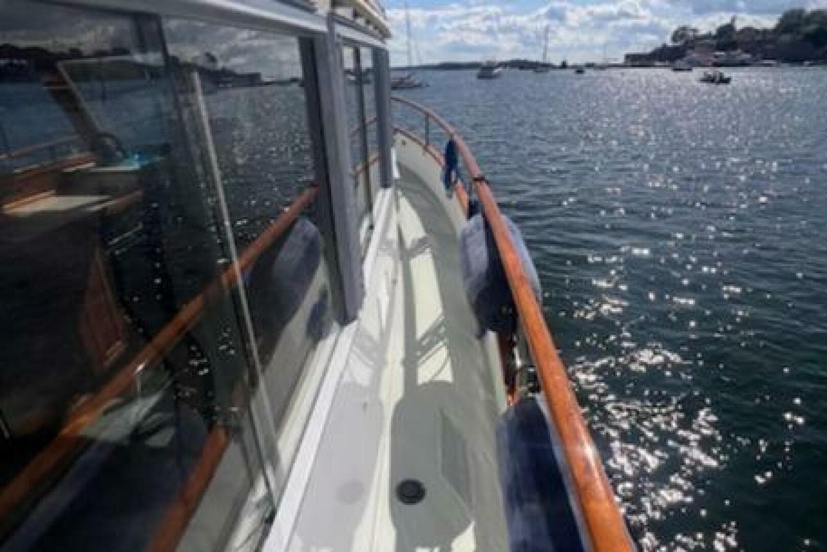 1980 Grand Banks 32 Flybridge Trawler — photo 15