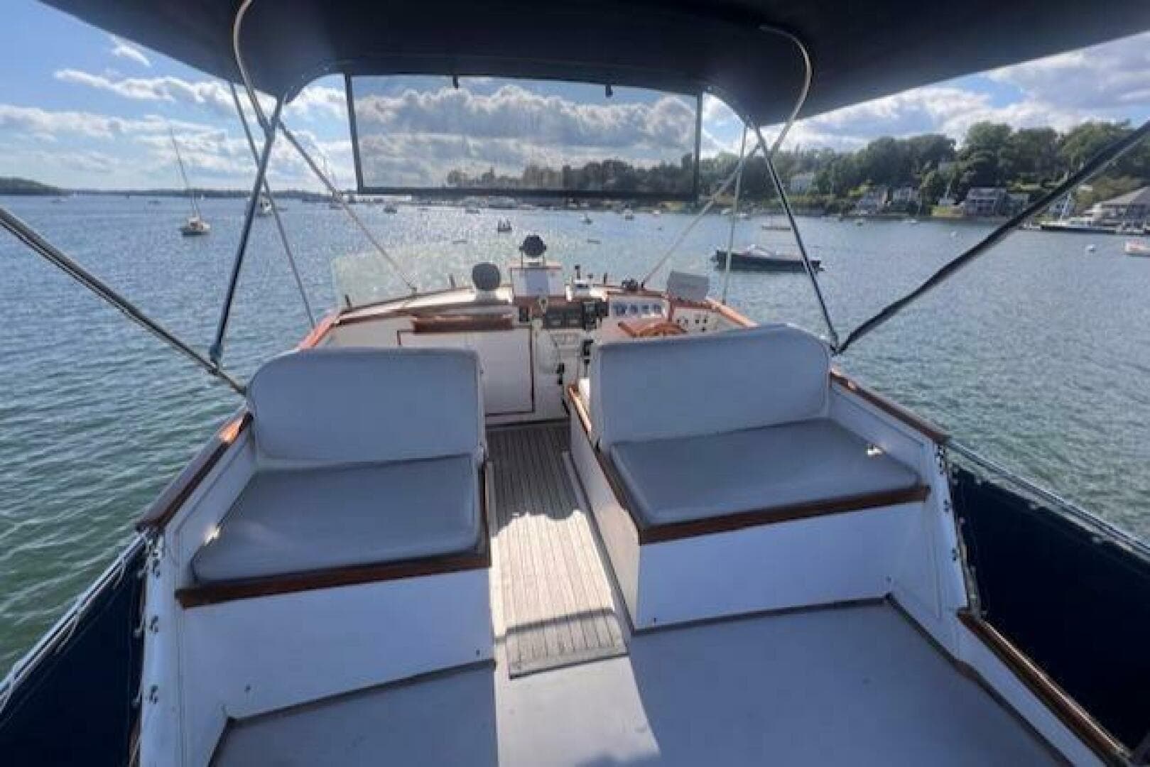 1980 Grand Banks 32 Flybridge Trawler — photo 20