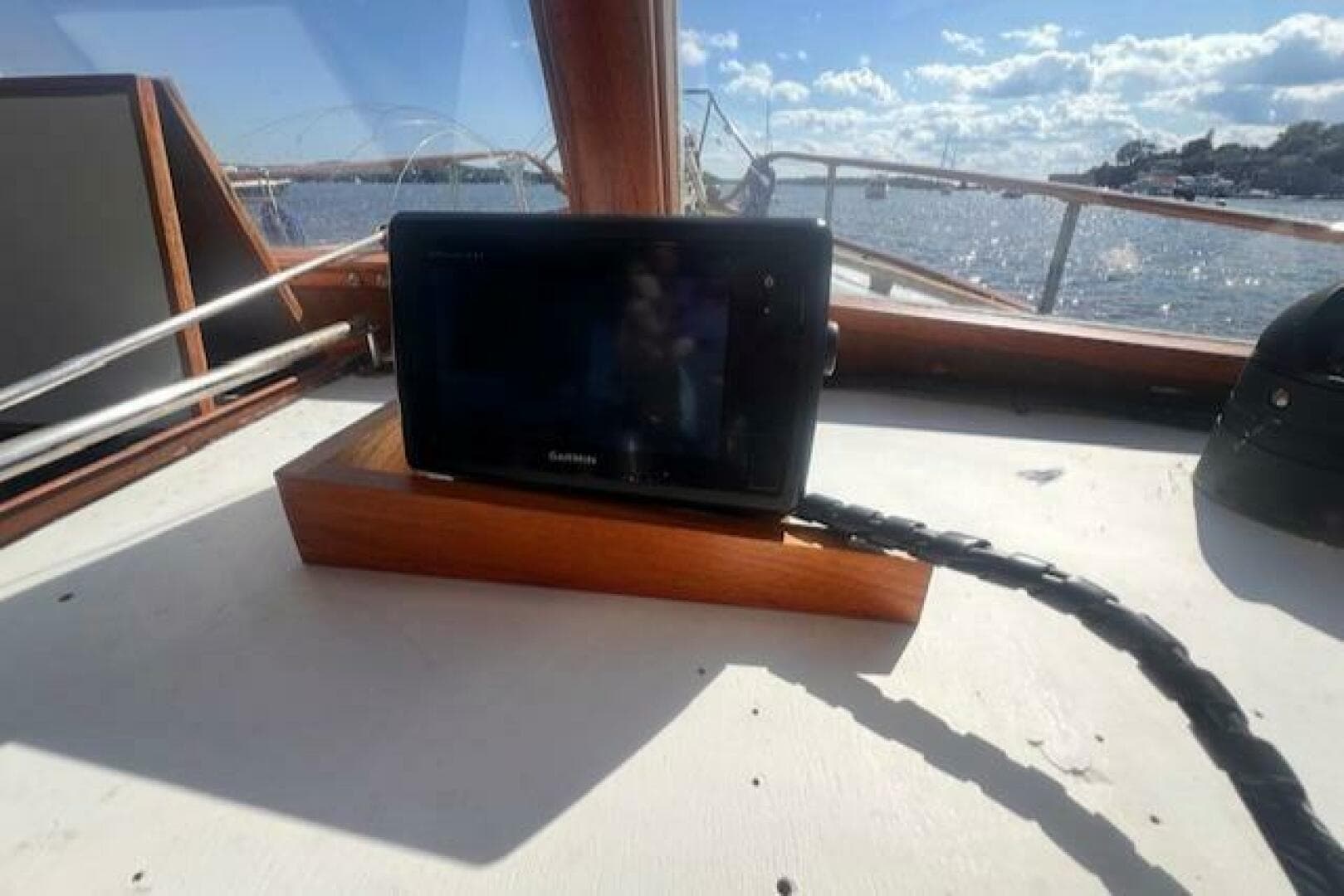 1980 Grand Banks 32 Flybridge Trawler — photo 37