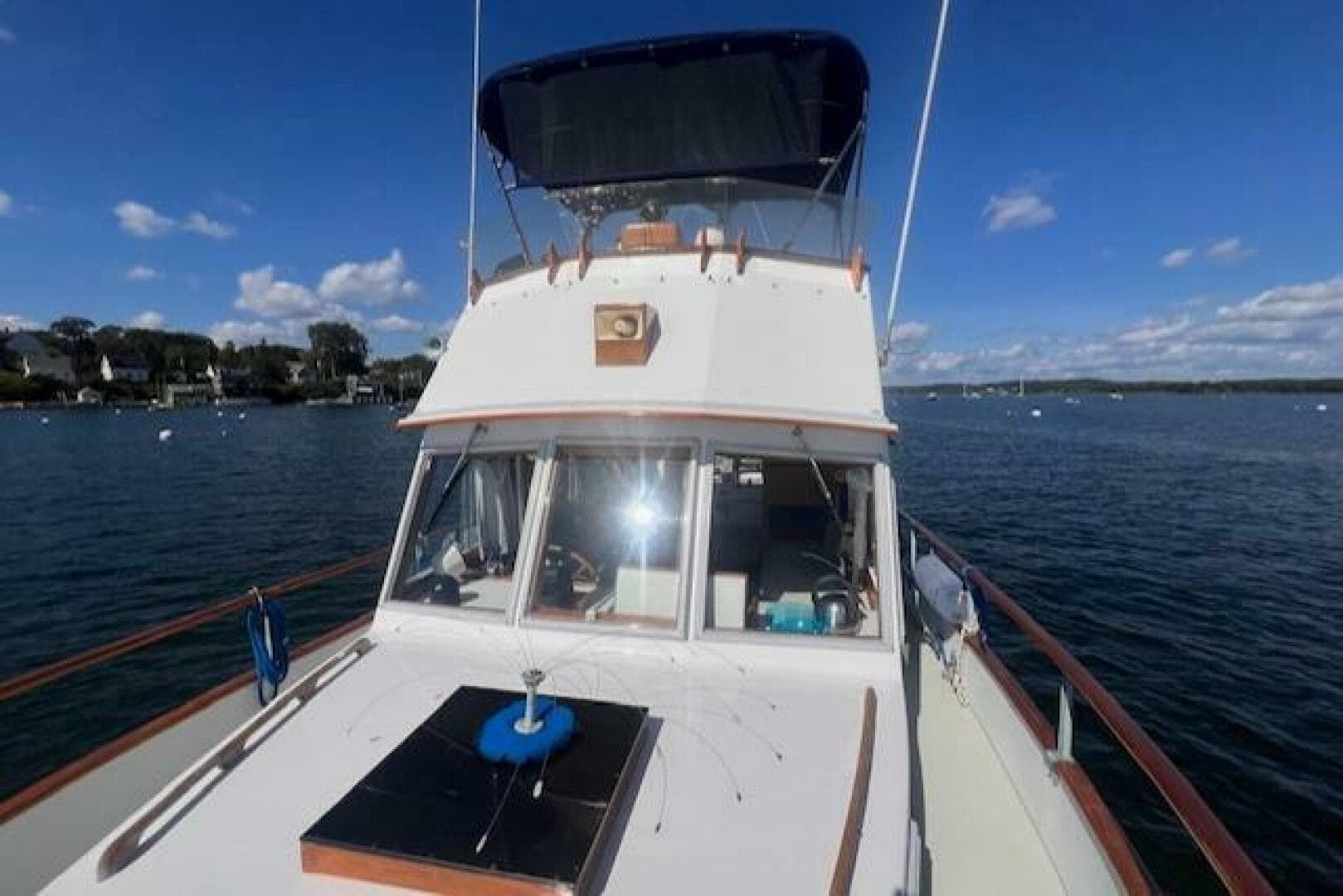 1980 Grand Banks 32 Flybridge Trawler — photo 5