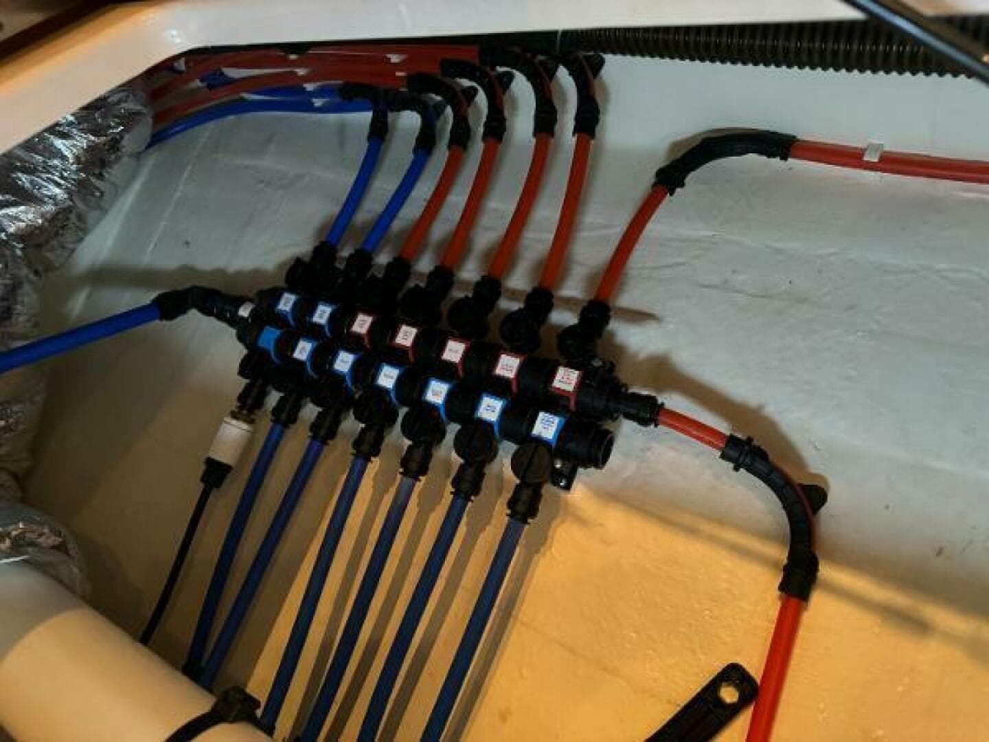 2010 Tiara Yachts 5800 Sovran — photo 95