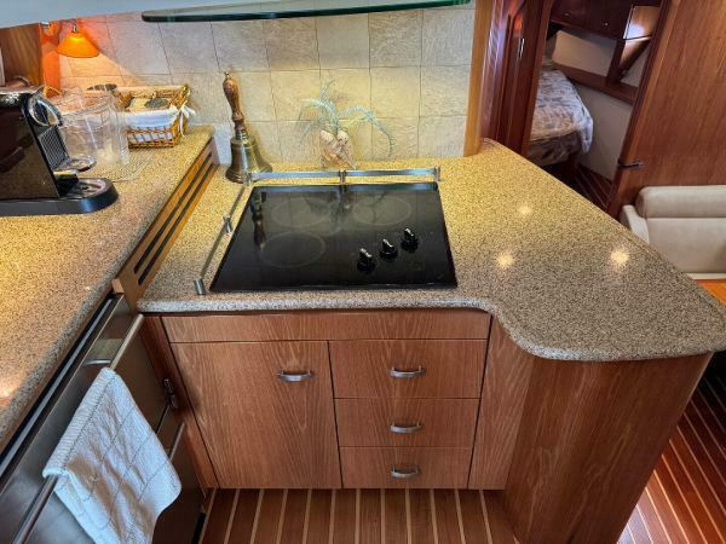 2010 Tiara Yachts 5800 Sovran — photo 53