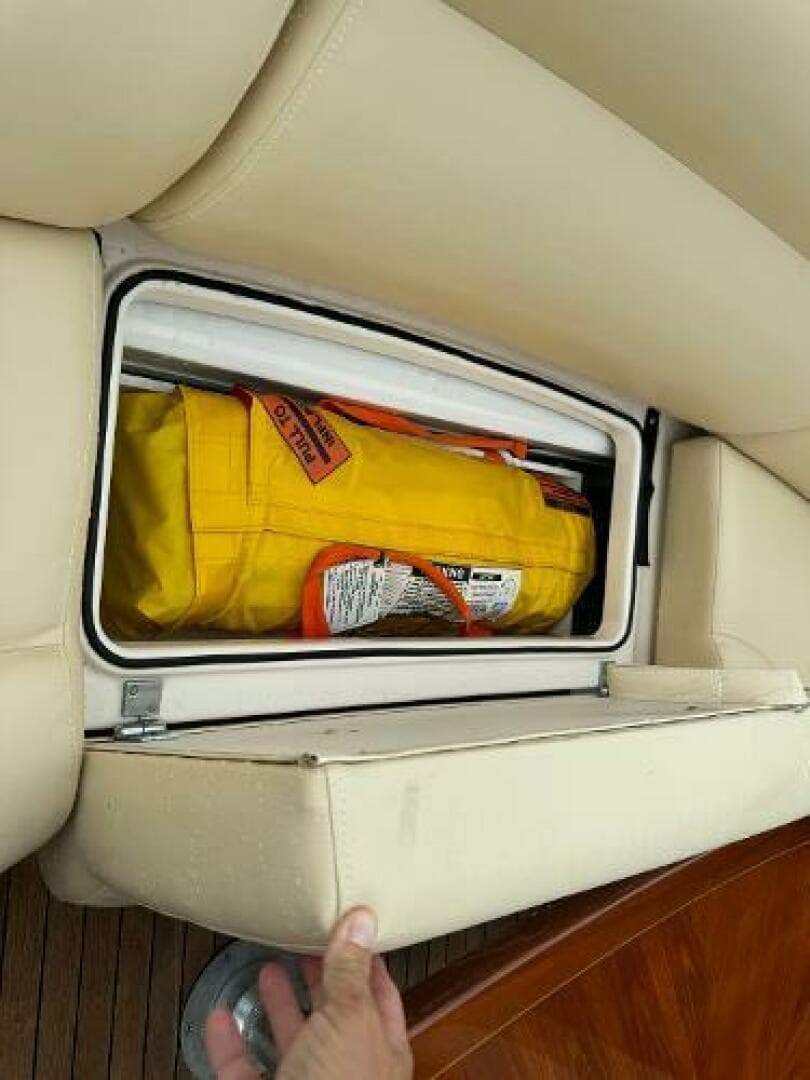 2010 Tiara Yachts 5800 Sovran — photo 21