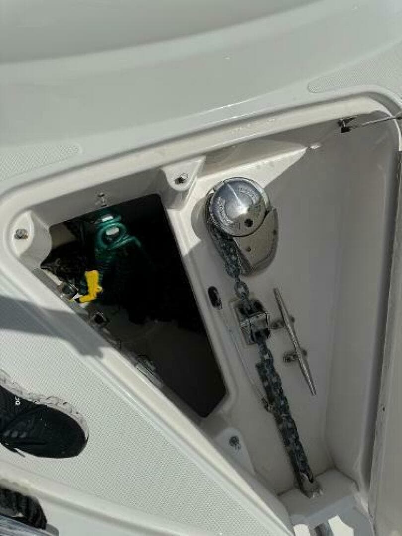 2010 Tiara Yachts 5800 Sovran — photo 103