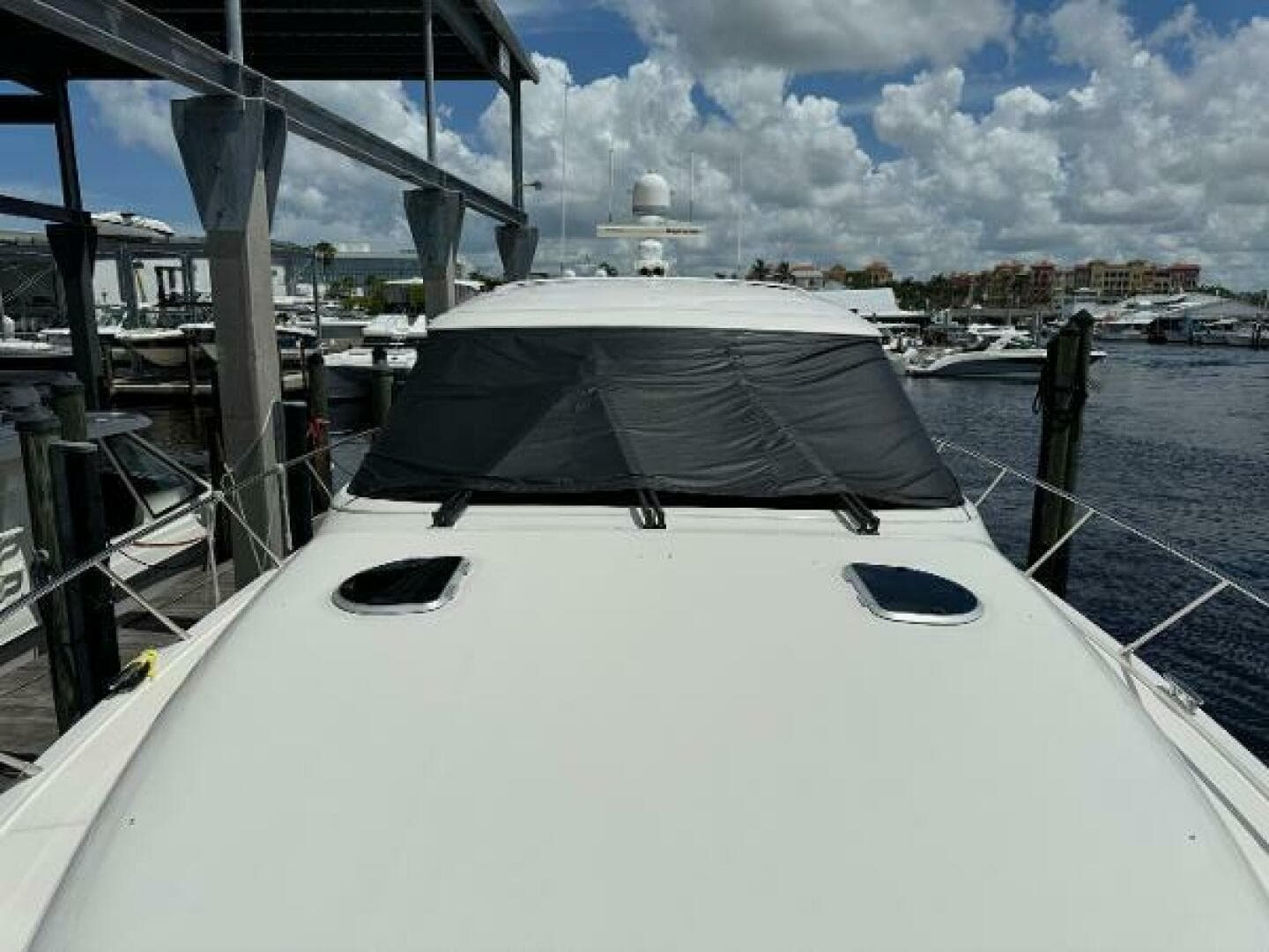 2010 Tiara Yachts 5800 Sovran — photo 105