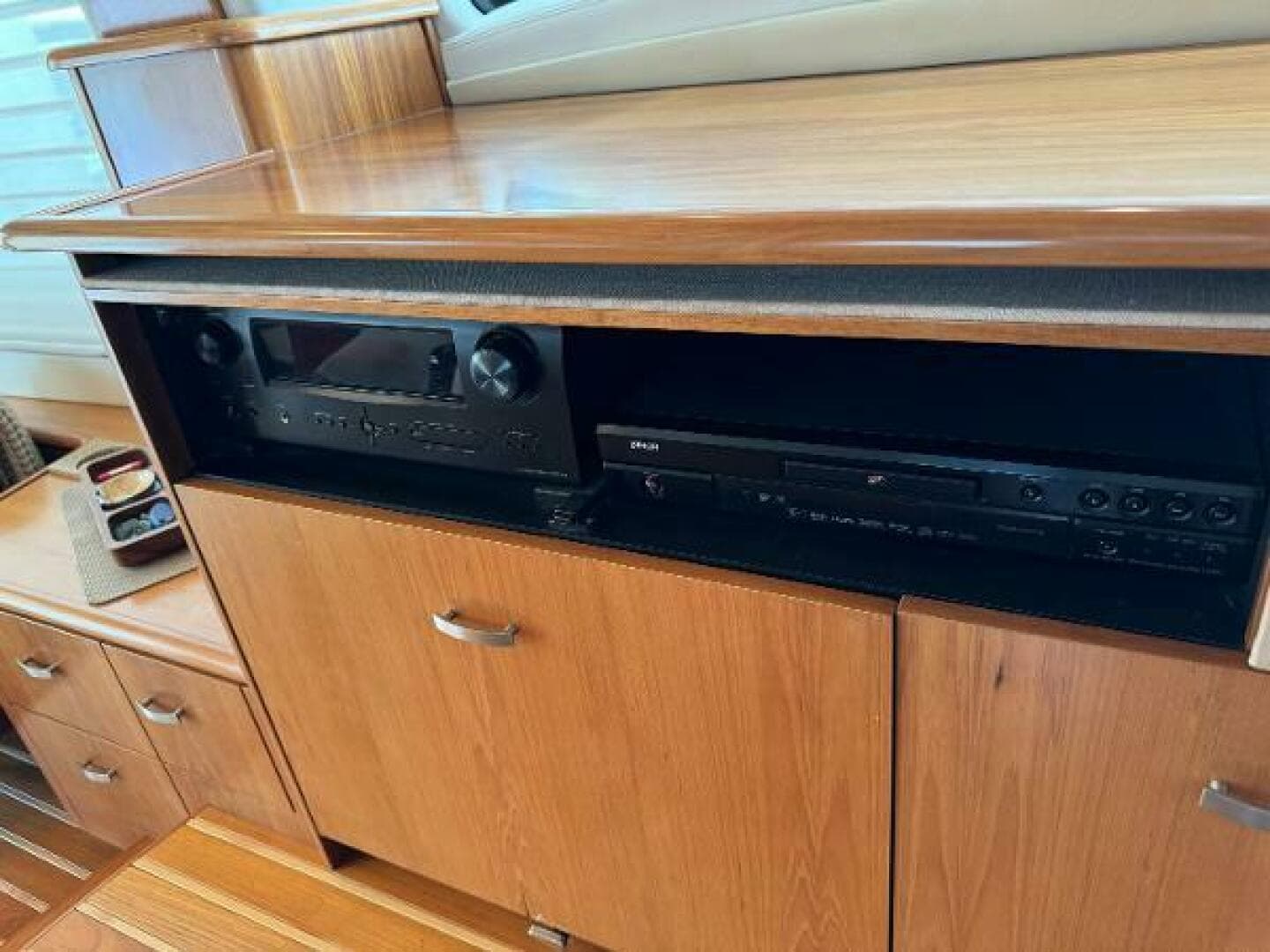 2010 Tiara Yachts 5800 Sovran — photo 45