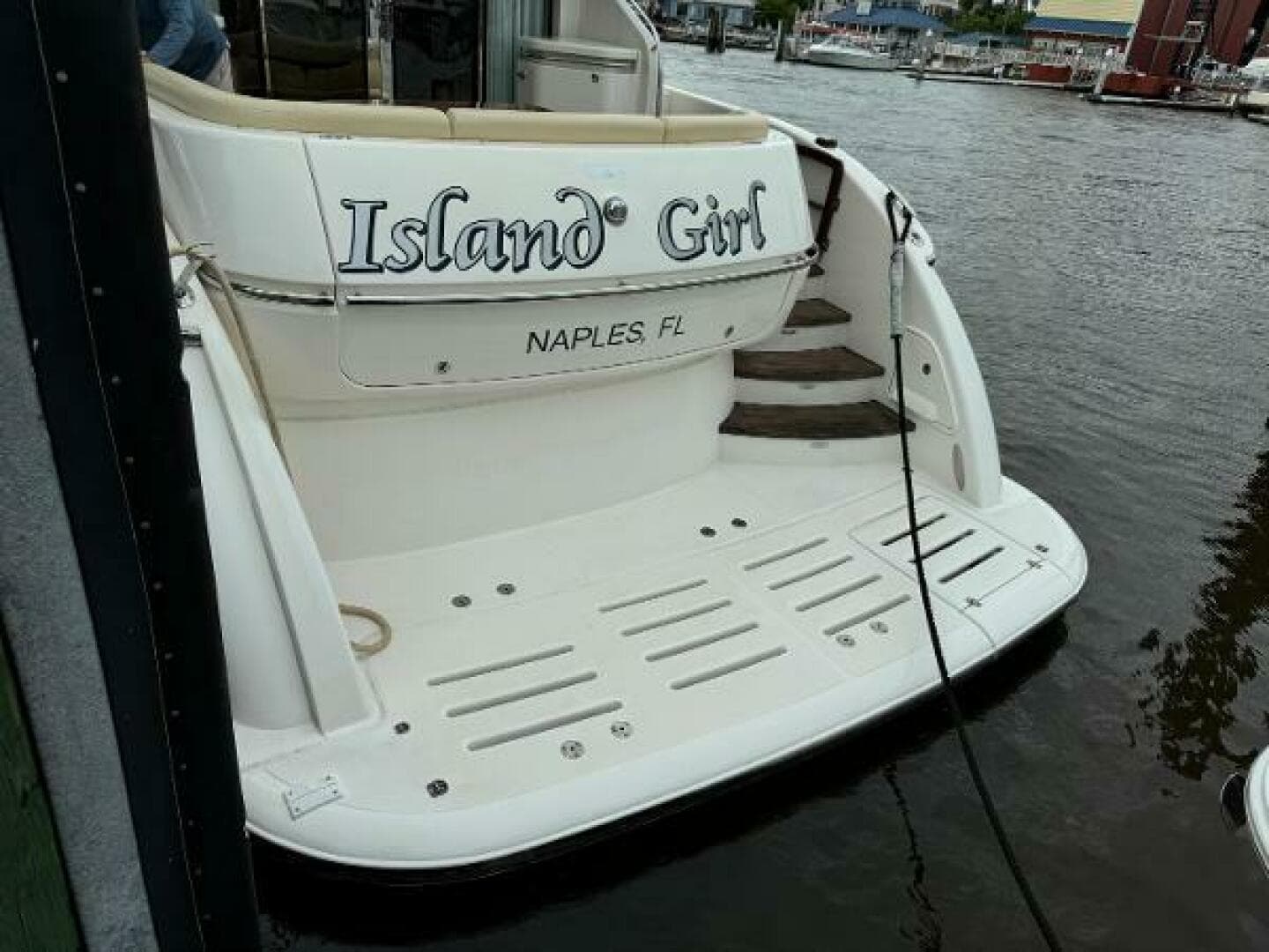 2010 Tiara Yachts 5800 Sovran — photo 8