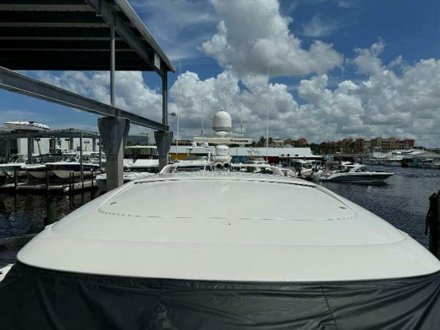 2010 Tiara Yachts 5800 Sovran — photo 106