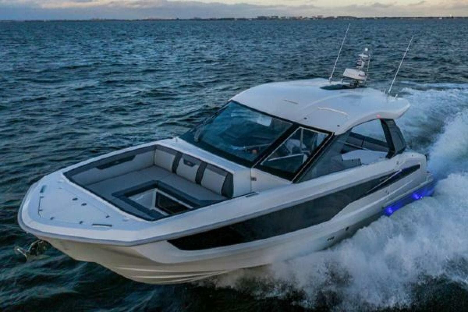2022 Galeon 325 Gto — photo 13