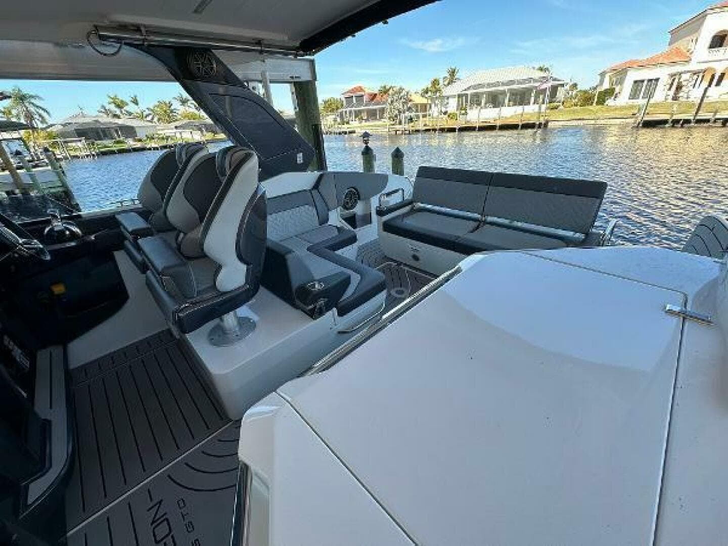 2022 Galeon 325 Gto — photo 62