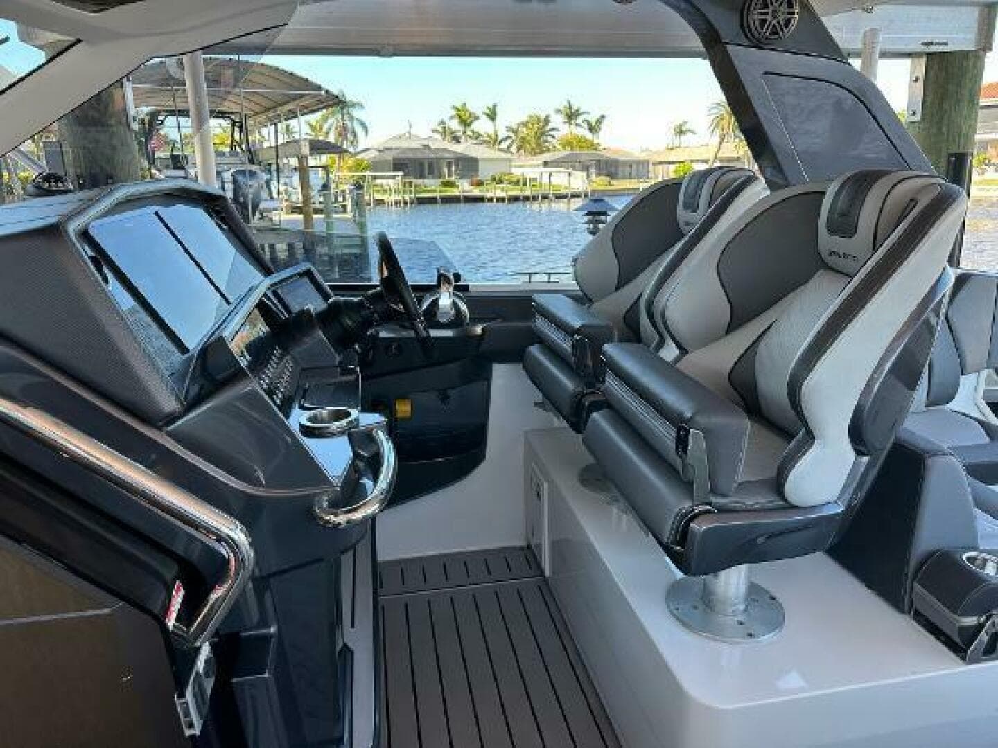 2022 Galeon 325 Gto — photo 27