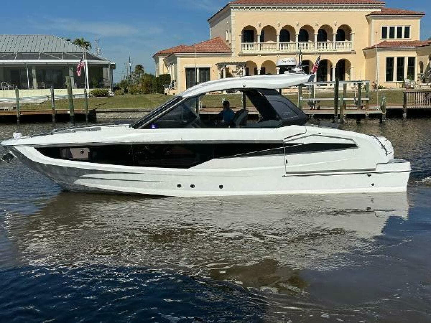 2022 Galeon 325 Gto — photo 2