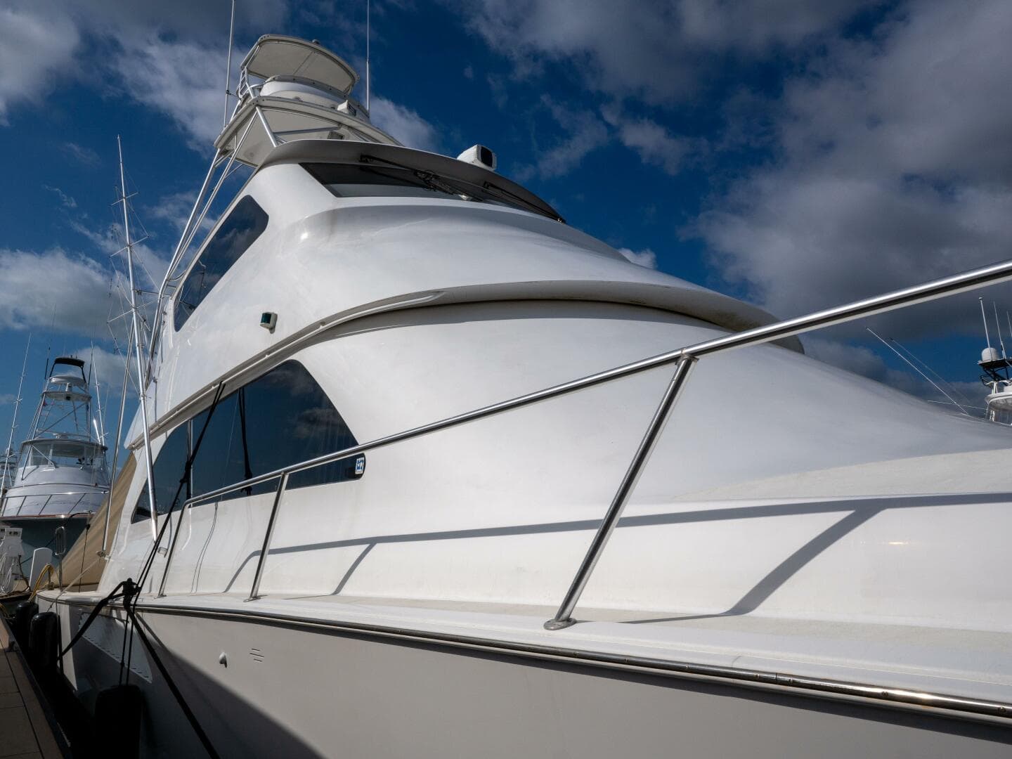 2005 Viking 74 Enclosed Bridge — photo 26