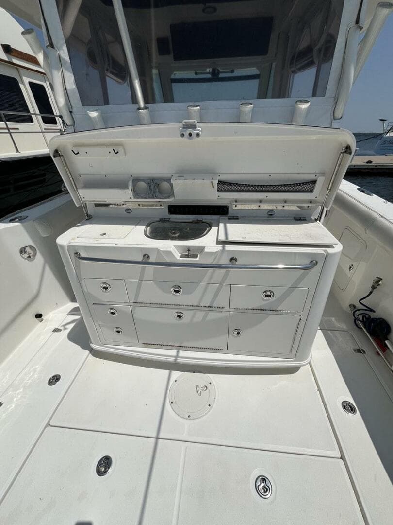 2015 Boston Whaler 350 Outrage — photo 23